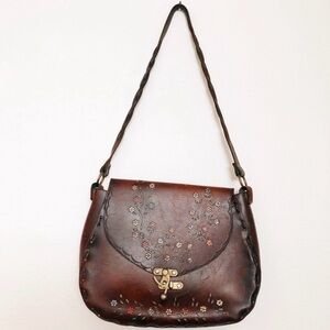 Vintage 70s boho flower child leather floral purse